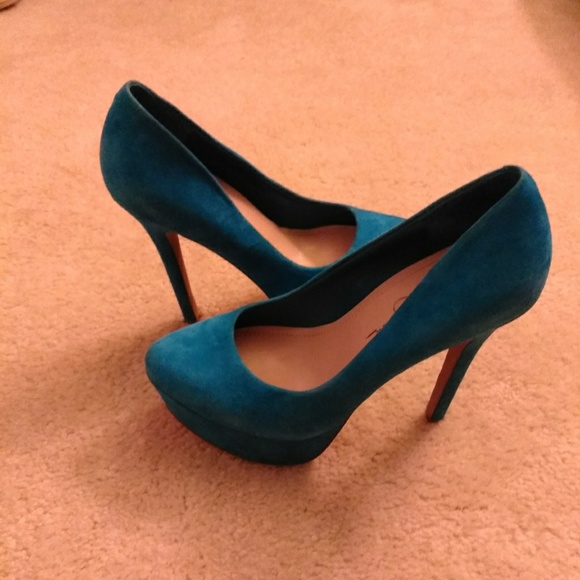 Jessica  Simpson platforms - Picture 4 of 4